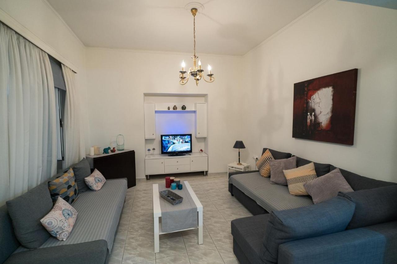 Marina Apartment พีเรียส ภายนอก รูปภาพ